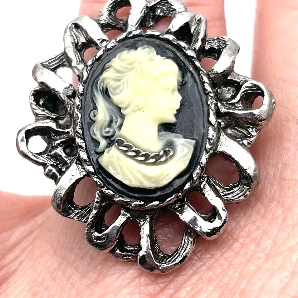 Victorian Style Cameo Ring Lady Wearing Necklace Black Ivory Gothic Filigree OS